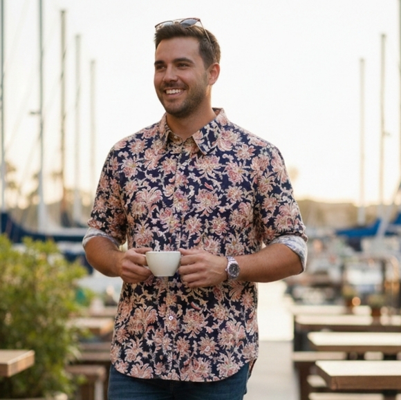 Mens's Shirt - Picture 2 of 15